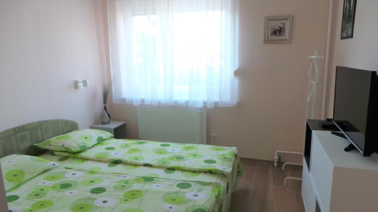 Rozalia Apartman Gyula Zewnętrze zdjęcie