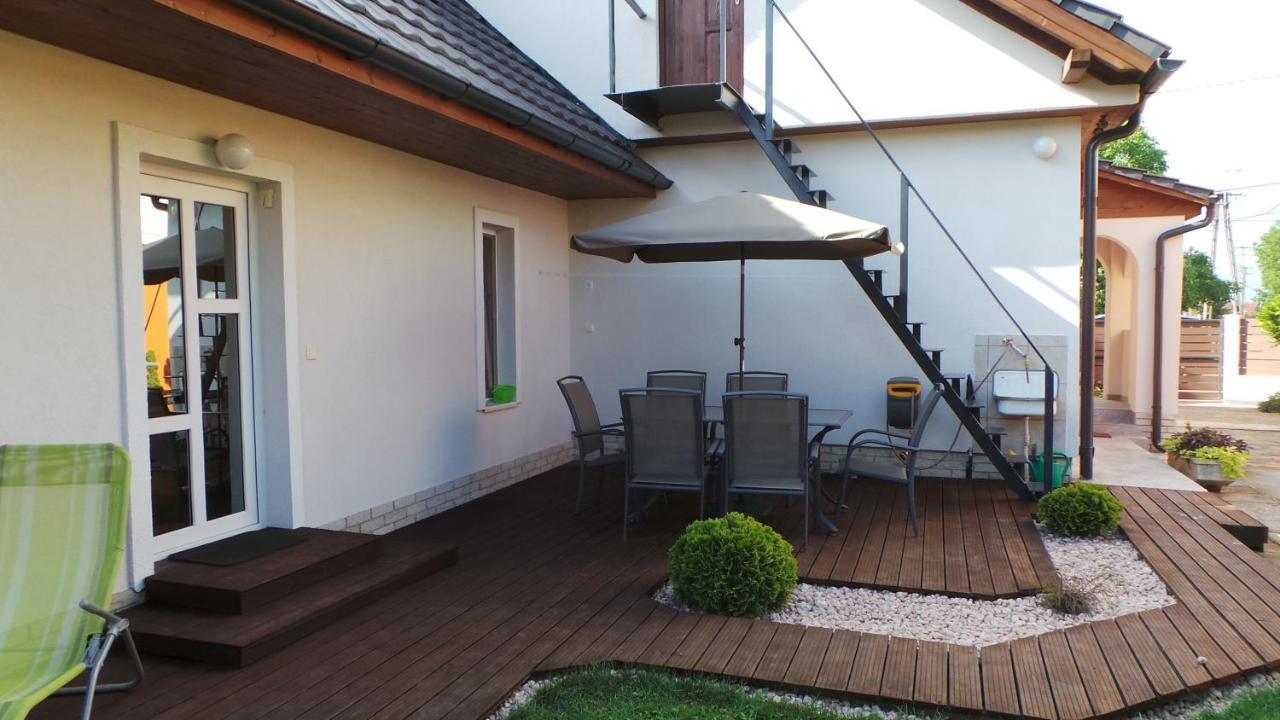 Rozalia Apartman Gyula Zewnętrze zdjęcie